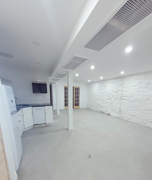Foto del edificio - 6134 Linden St