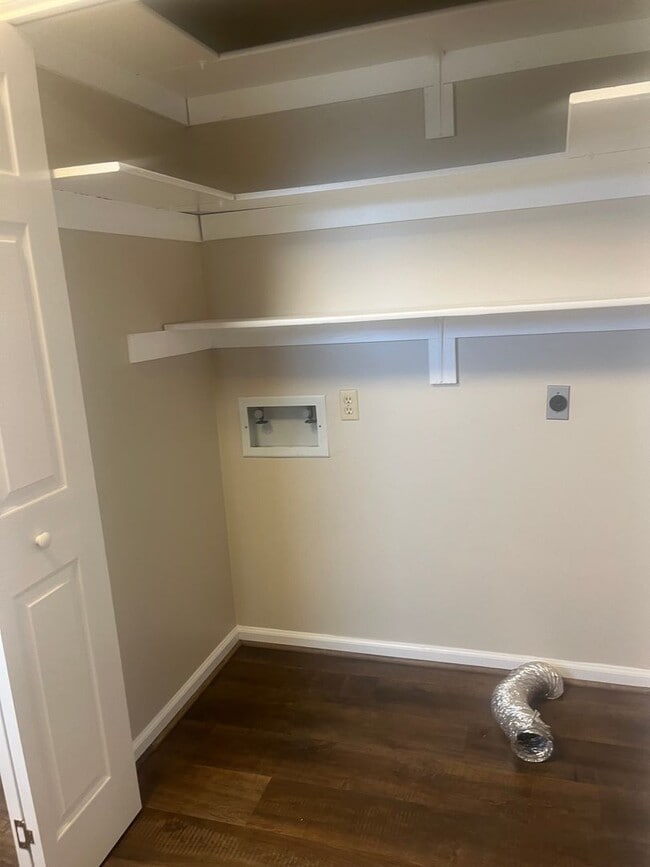Building Photo - Split foyer 3 bedroom home in quiet area with bonus room, large yard, 2-car garage $2000