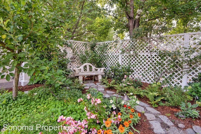 Foto del edificio - 2 br, 2 bath House - 289 1st St West