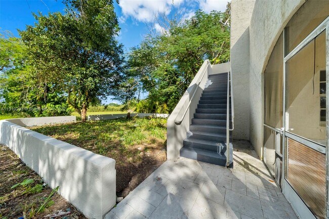 Foto del edificio - 22785 SW 218th Ct