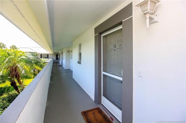 Foto del edificio - 802 SE Central Pkwy