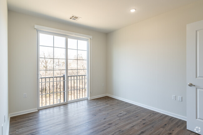 1BR, 1BA - 727SF - The AXIS at South Amboy on Bordentown Ave.