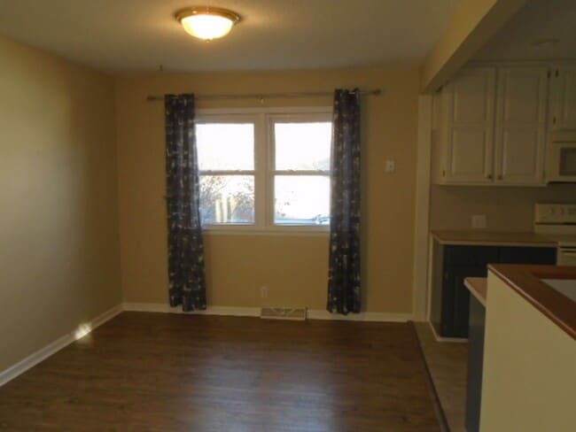 Building Photo - 200 N Delaware Ave