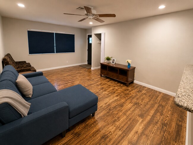 Foto del edificio - Adorable Downtown Condo