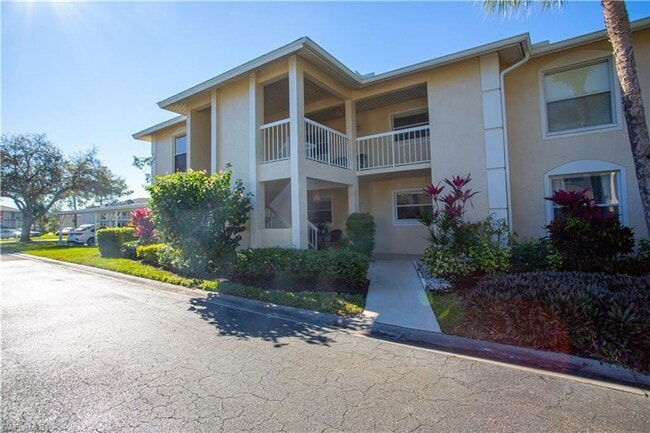 Building Photo - BERKSHIRE LAKES***RARE 3 BED/2 BATH CONDO*...