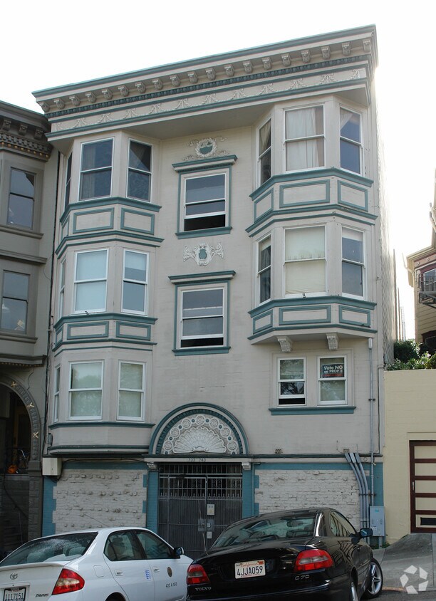 Building Photo - 733-743 Waller St