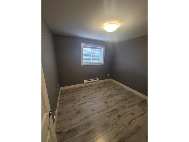 Photo du bâtiment - 10595-1159B 159b St