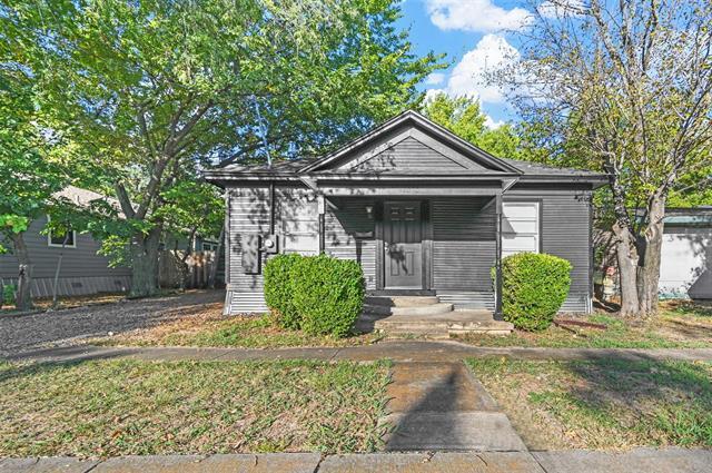 Primary Photo - 1313 N College St