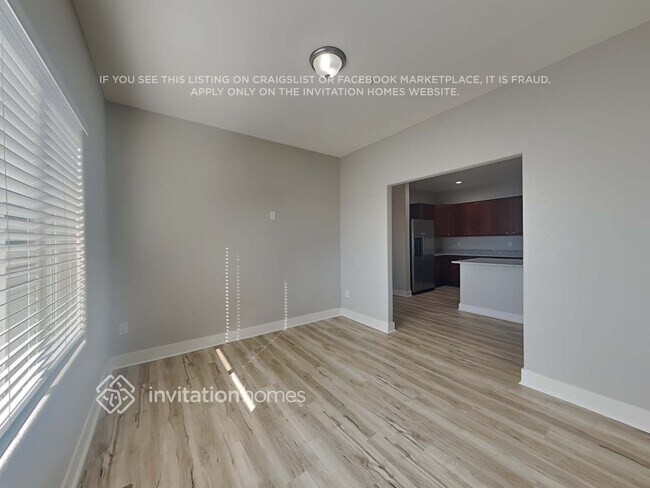 Building Photo - 583 Solano Dr