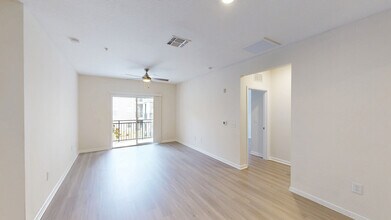 Interior Photo - The Vintage Lofts at West End