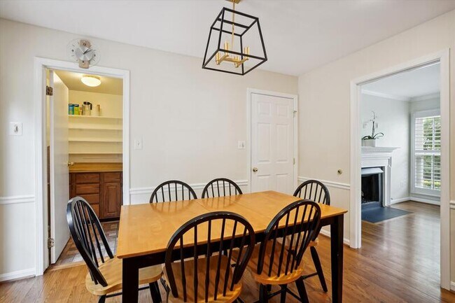 Foto del edificio - 11403 Bronzedale Dr