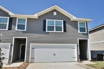 Building Photo - 545 Bains St