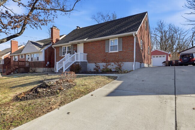 Building Photo - 1246 Thurnridge Dr