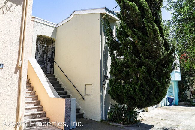Foto del edificio - 3 br, 3 bath House - 921 Castro St