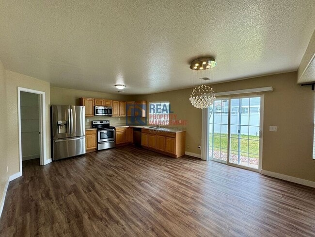 Building Photo - 5440 Perth St