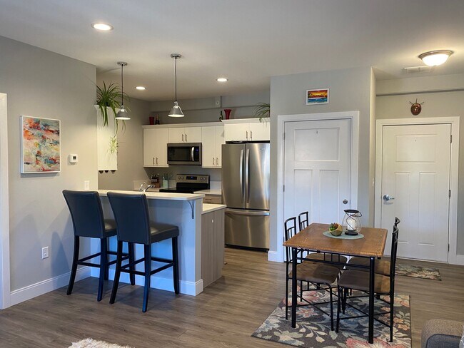 Foto del edificio - 147 Portsmouth Ave. Apts.