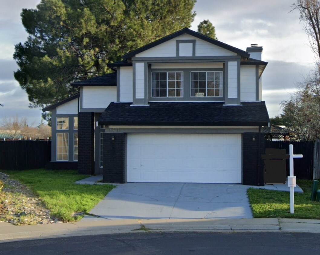 Primary Photo - Wonderful 3bd/2.5ba Elk Grove Home with Ga...