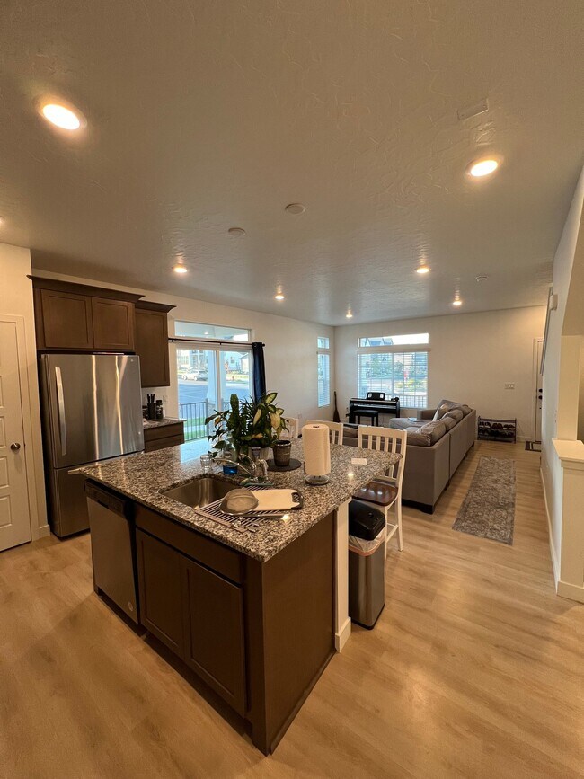 Foto del edificio - 4286 W Dixon Way