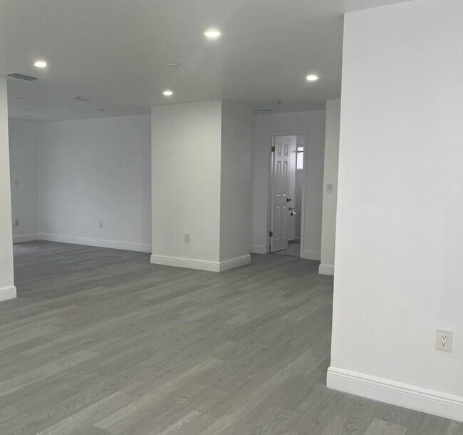 Foto del edificio - 6005 NW 39th St