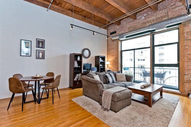 Building Photo - 1133 S Wabash Ave