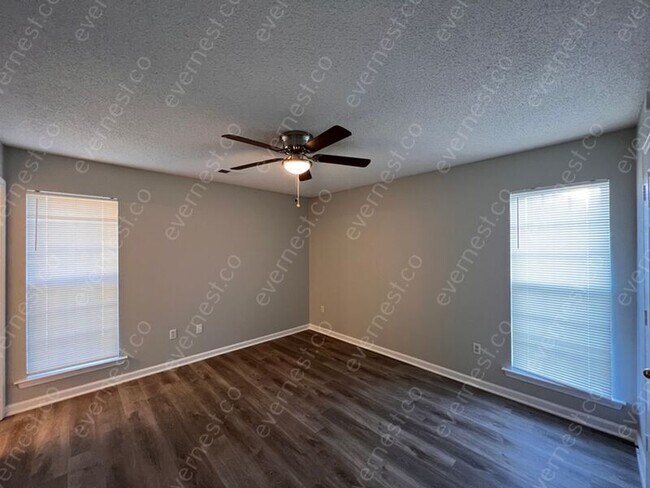 Building Photo - 9070 Kirkwood Ln