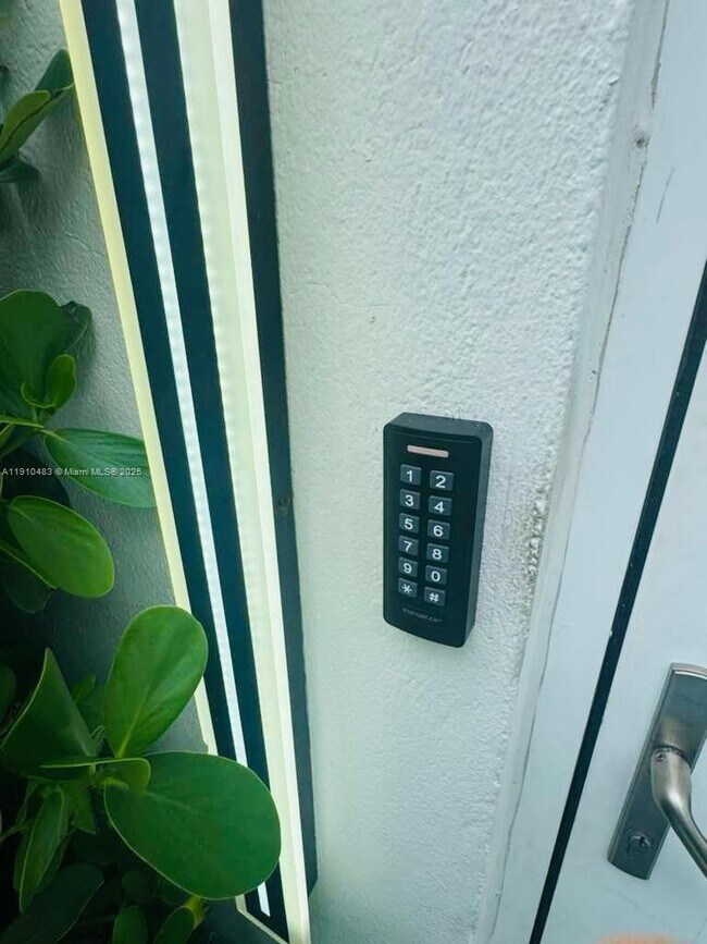 Foto del edificio - 315 W 28th St