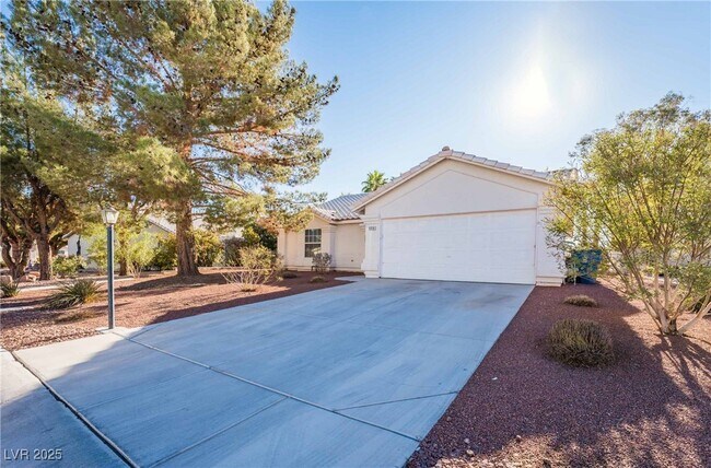 Foto del edificio - 5516 Honey Mesquite Ln