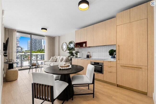 Foto del edificio - 90 NE 32nd St