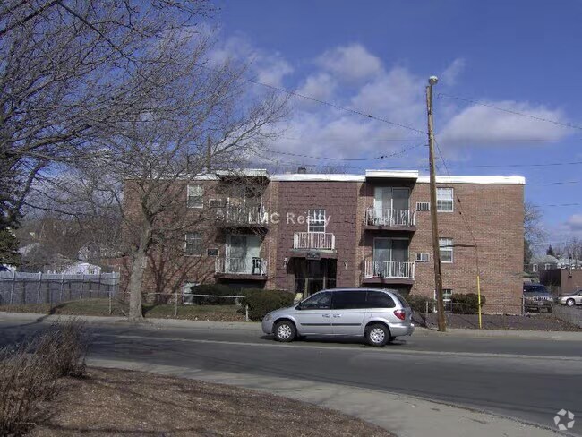 Building Photo - 1538 Eastern Ave