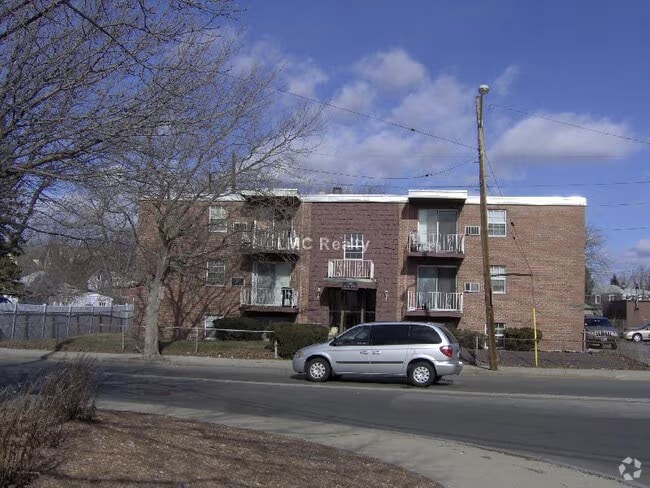 Building Photo - 1538 Eastern Ave