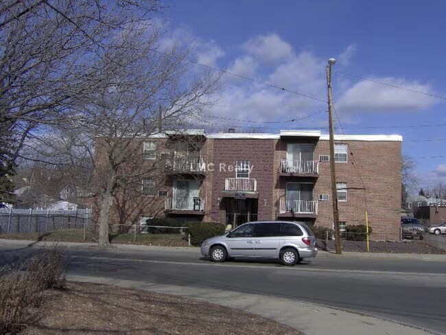 Building Photo - 1538 Eastern Ave
