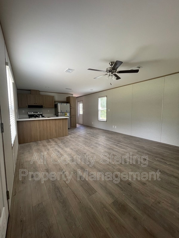Building Photo - 150 SE Perfect Ct