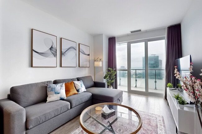 Building Photo - 300 Front St W