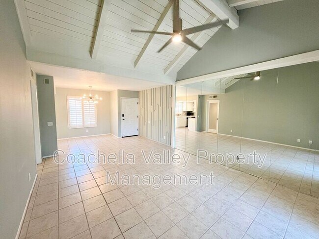 Building Photo - 2160 S Palm Canyon Dr
