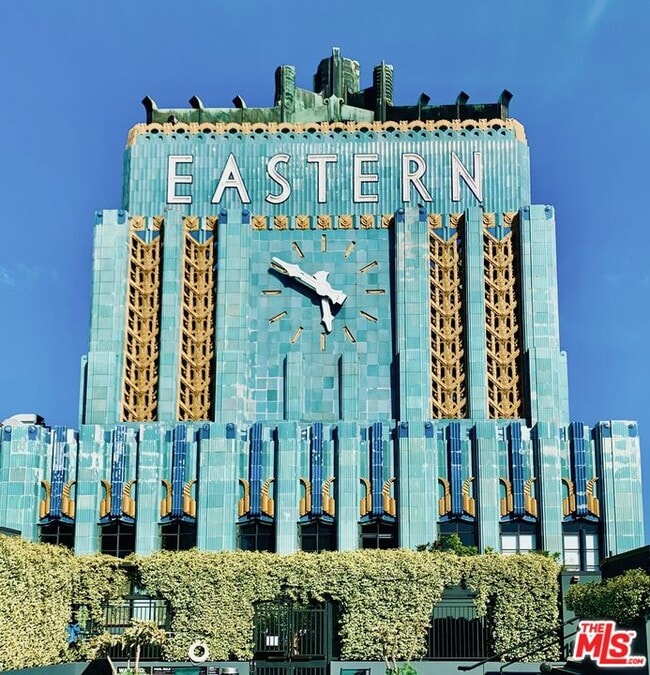 Building Photo - 849 S Broadway