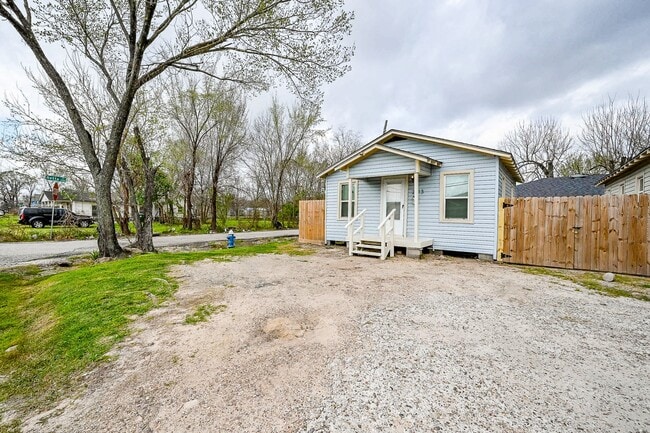 Foto del edificio - 2713 Gregg St