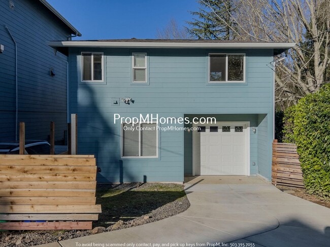 Building Photo - 9597 SE Crystal View Dr