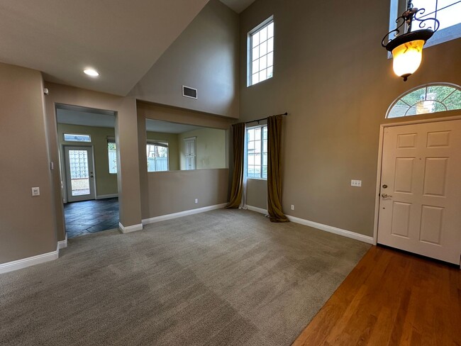 Building Photo - Stunning 4-Bed Home in Gated Mission Viejo Community with Pool, Spa & 2-Car Garage