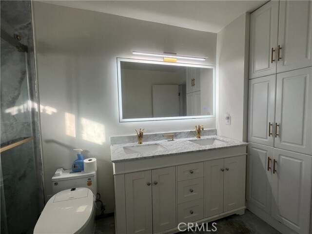 Foto del edificio - 5522 Farna Ave