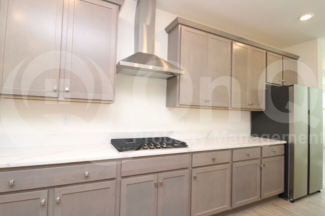 Building Photo - 2957 E Cherry Hill Dr