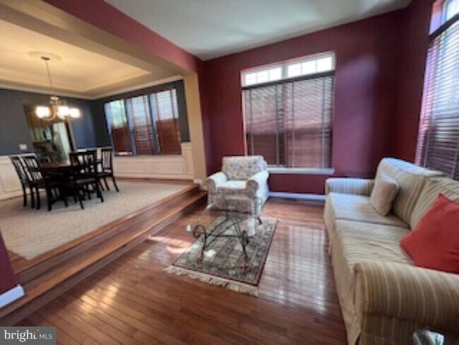 Building Photo - 7522 Lindberg Dr