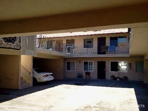 Foto del edificio - 3916 Bell Ave