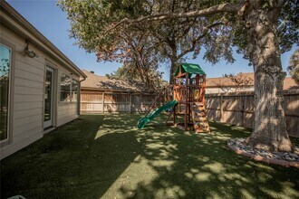 Building Photo - 1627 Fall Valley Dr