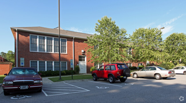 Foto del edificio - Courtyard Commons