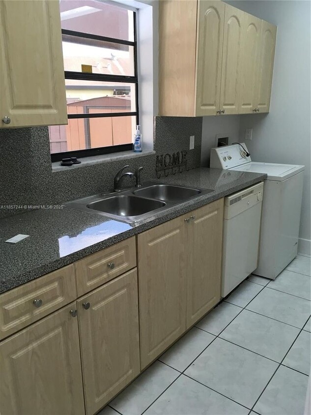 Photo - 5221 SW 139th Ave Road, Miami, FL 33175