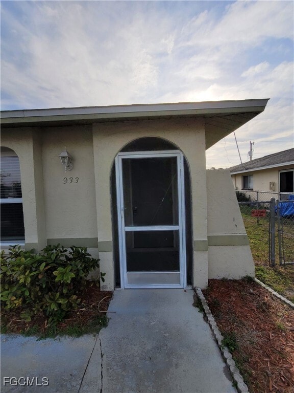 Building Photo - 933 SE 23rd Pl