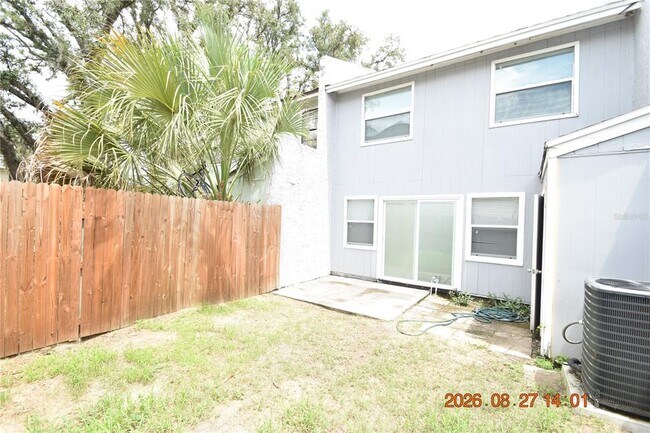 Foto del edificio - 5009 Terrace Village Ln