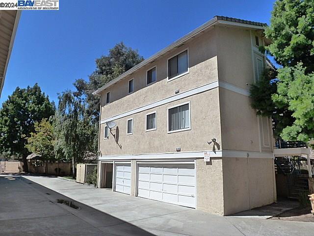 Building Photo - 38590 Princeton Terrace
