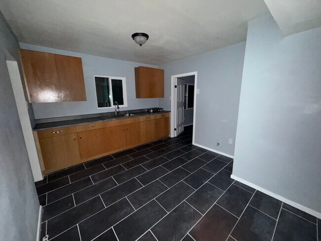 Foto del edificio - 522 S Soto St