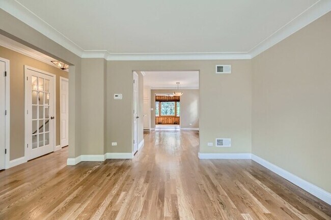 Foto del edificio - 9 South Ridge Avenue, Arlington Heights, I...